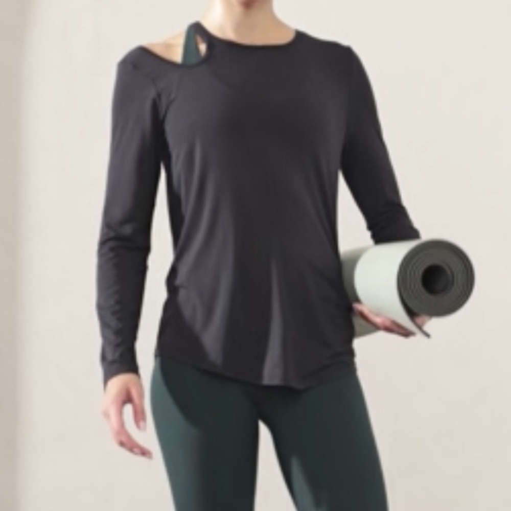 Athleta with ease asymmetrical top Black size S NWT